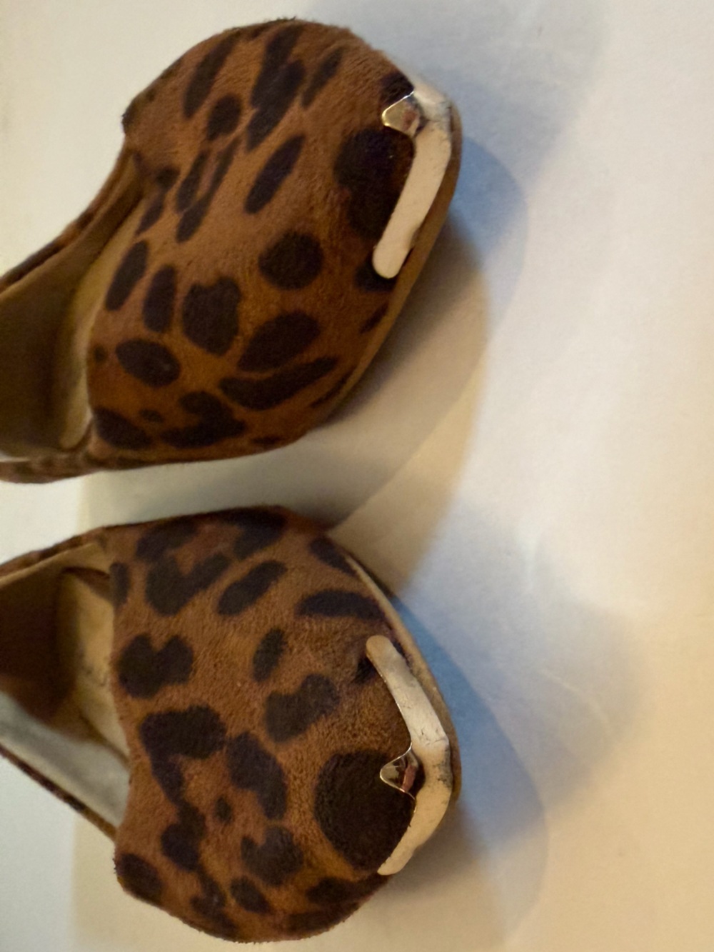 Leopard Print Pointed Toe Flats - Picture 7 of 8